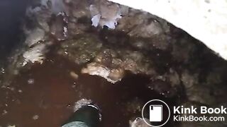 woman toilet poo pee vacuum１