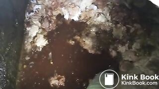 woman toilet poo pee vacuum１