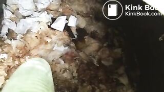 woman toilet poo pee vacuum１