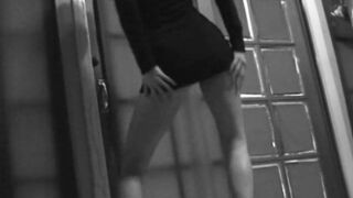 Francesca striptease poop