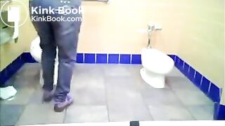 Toilet voyeur pooing - video 2