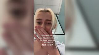 Girl pooping - video 294