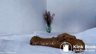 Squirting Poop Queen Linda
