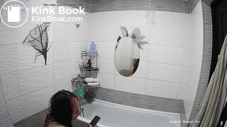 voyerhouse girl explosive poop