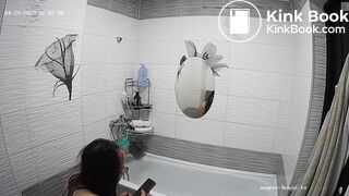 voyerhouse girl explosive poop