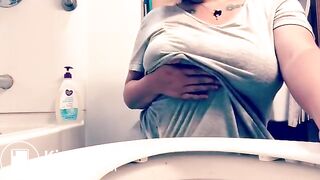 Hot girl films herself shitting on toilet