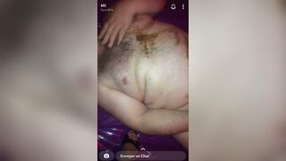 Gros porc se branle avec la merde de sa maîtresse