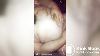 Gros porc se branle avec la merde de sa maîtresse