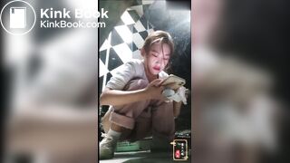 Voyeur beautiful girl pooping