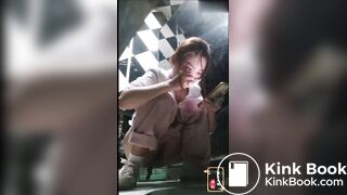 Voyeur beautiful girl pooping