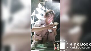 Voyeur beautiful girl pooping