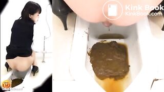 Pooping on a squatting toilet 3