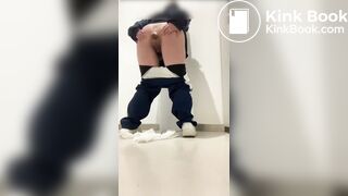 Japanese Twitter College Girl Toilet Big Poo