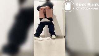 Japanese Twitter College Girl Toilet Big Poo
