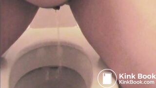 Cute feet PAWG poops at home