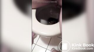 Soft creamy crackle shit in toilet