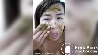 Thai girl eats her diarrea @@ ❤
