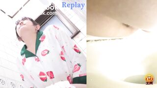 JAPANESE GIRL POOPING - video 11