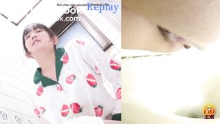 JAPANESE GIRL POOPING - video 11