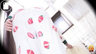 JAPANESE GIRL POOPING - video 11