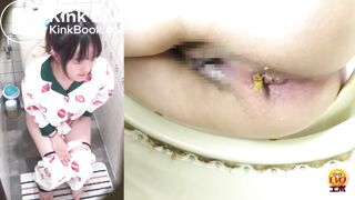 JAPANESE GIRL POOPING - video 11