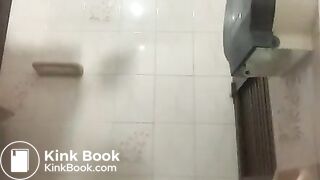 CAMERA HIDDEN IN THE UNIVERSITY BATHROOM (PUBLIC) 5 min