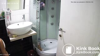 voyerhouse pooping