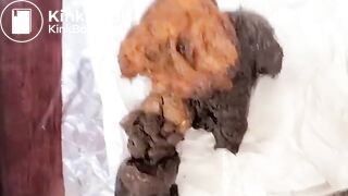 Cute Japanese girl poop