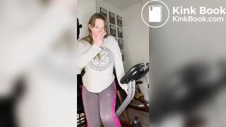 Mulher Caga na Calça Fazendo Ginastica