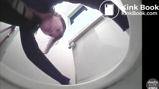 Japanese squat pooping 2