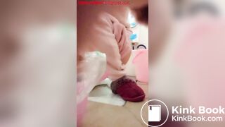 chinese girl selfie poop - video 14
