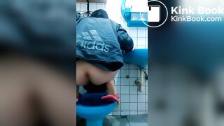 Chinese pooping - video 3