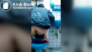 Chinese pooping - video 3