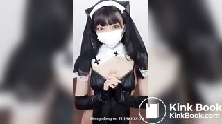 Cute Japan girl poop