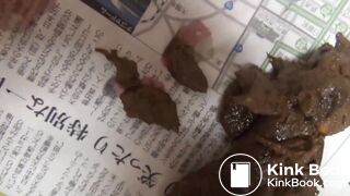 Pretty Japanese girl poops like a dog