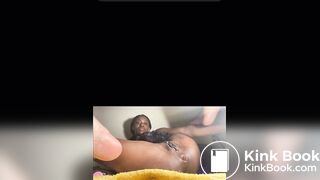 Ebony fucks her shitty booty