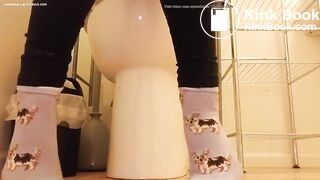 Girl poop and pees, (posibility diarrhea)