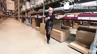 devil-sophie – Shopping when the shit presses