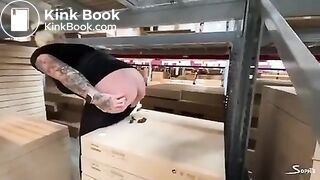 devil-sophie – Shopping when the shit presses