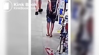 Sexy tourist drop a load on local market