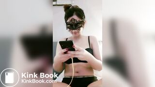 Host Pooping When She Live