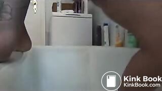 scat in tub and eating