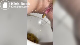 Desperate piss and big shit