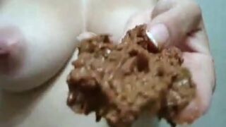 amateur MILF smearing