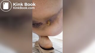 Iranian girl pooping in toilet 3