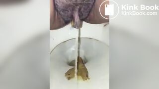 Wifey shitting