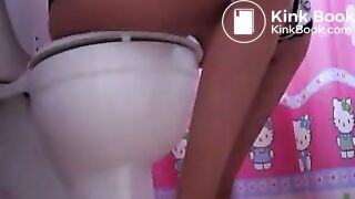 Girl with cute legs poops 2