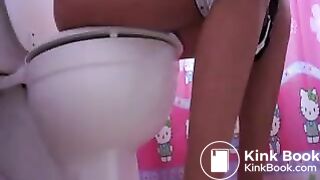 Girl with cute legs poops 2