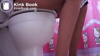 Girl with cute legs poops 2