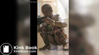 Girl Chinese piss pooping toilet.LLT-032